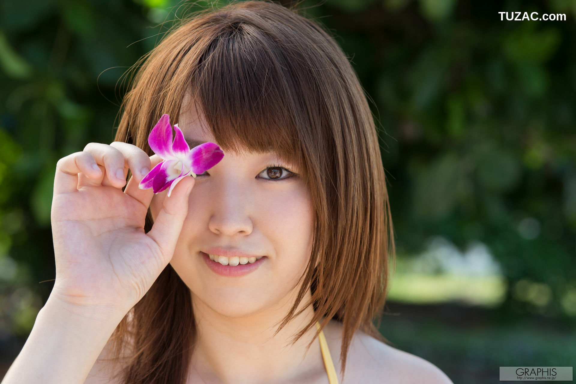 Graphis_松本菜奈実《GRAVURE GIRL!》 Gals 写真集[27P]