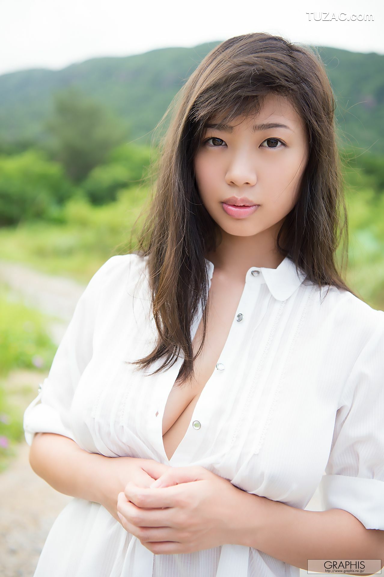Graphis_桐谷まつり(桐谷茉莉)《Voluptuous Body!》 Early Winter Special 2018 写真集[67P]