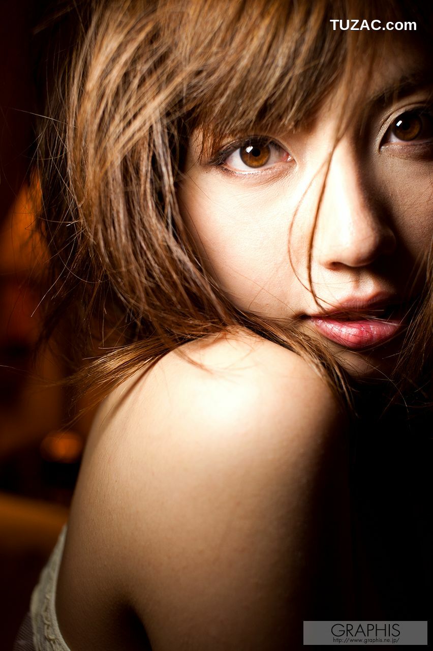 Graphis_横山美雪《Blossoms》 Gals 写真集[32P]