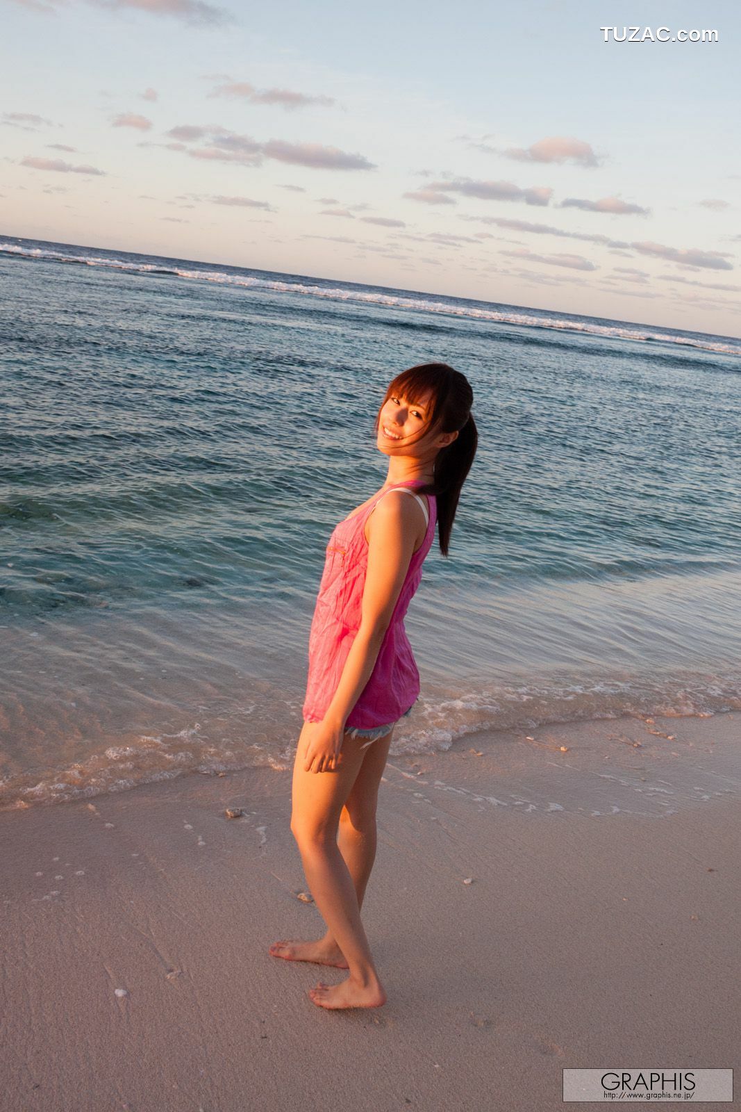 Graphis_瑠川リナ《Love-Para》 Special Contents 写真集[48P]
