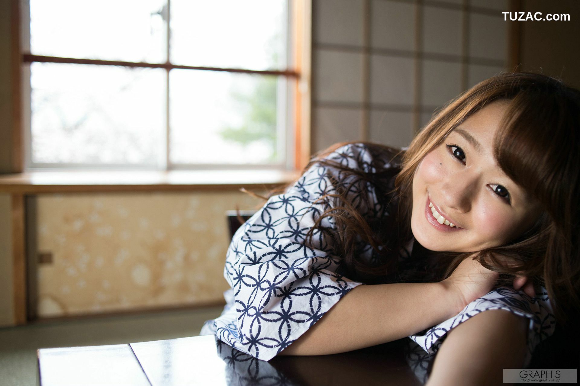 Graphis_白石茉莉奈《Short Trip》 Gals 写真集[37P]