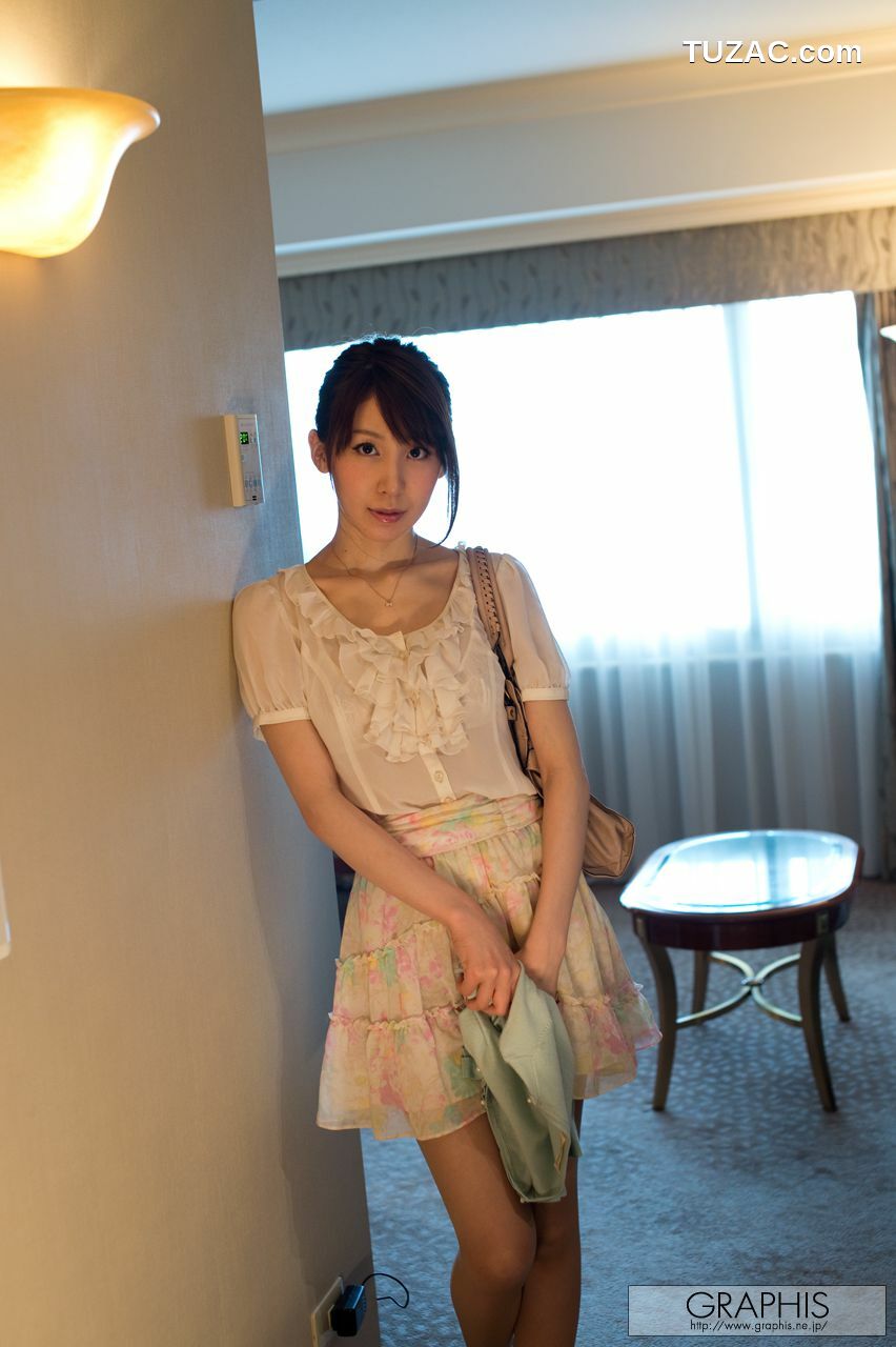 Graphis_知花メイサ/知花梅莎 First Gravure 初脱ぎ娘 写真集[62P]