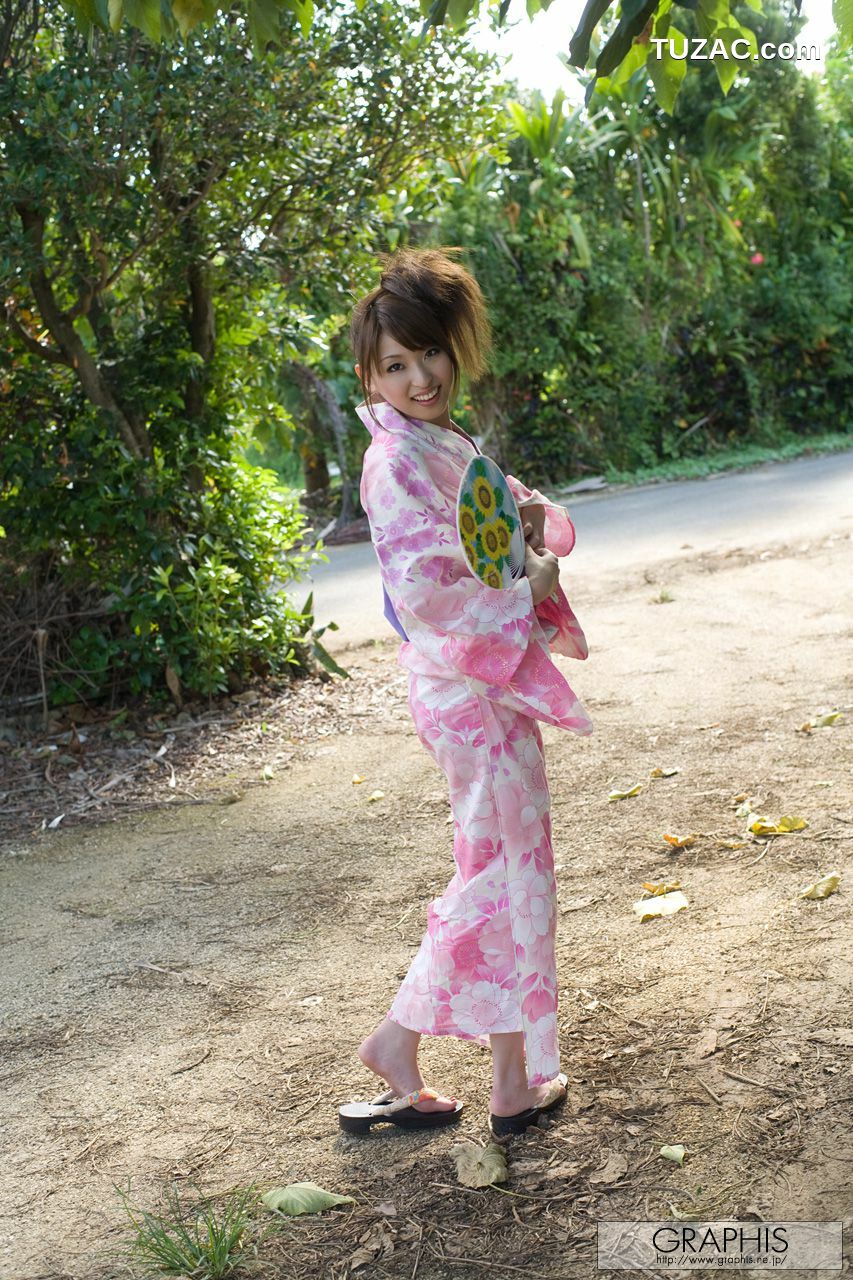 Graphis_秋山祥子《Lucky》 Gals 写真集[31P]