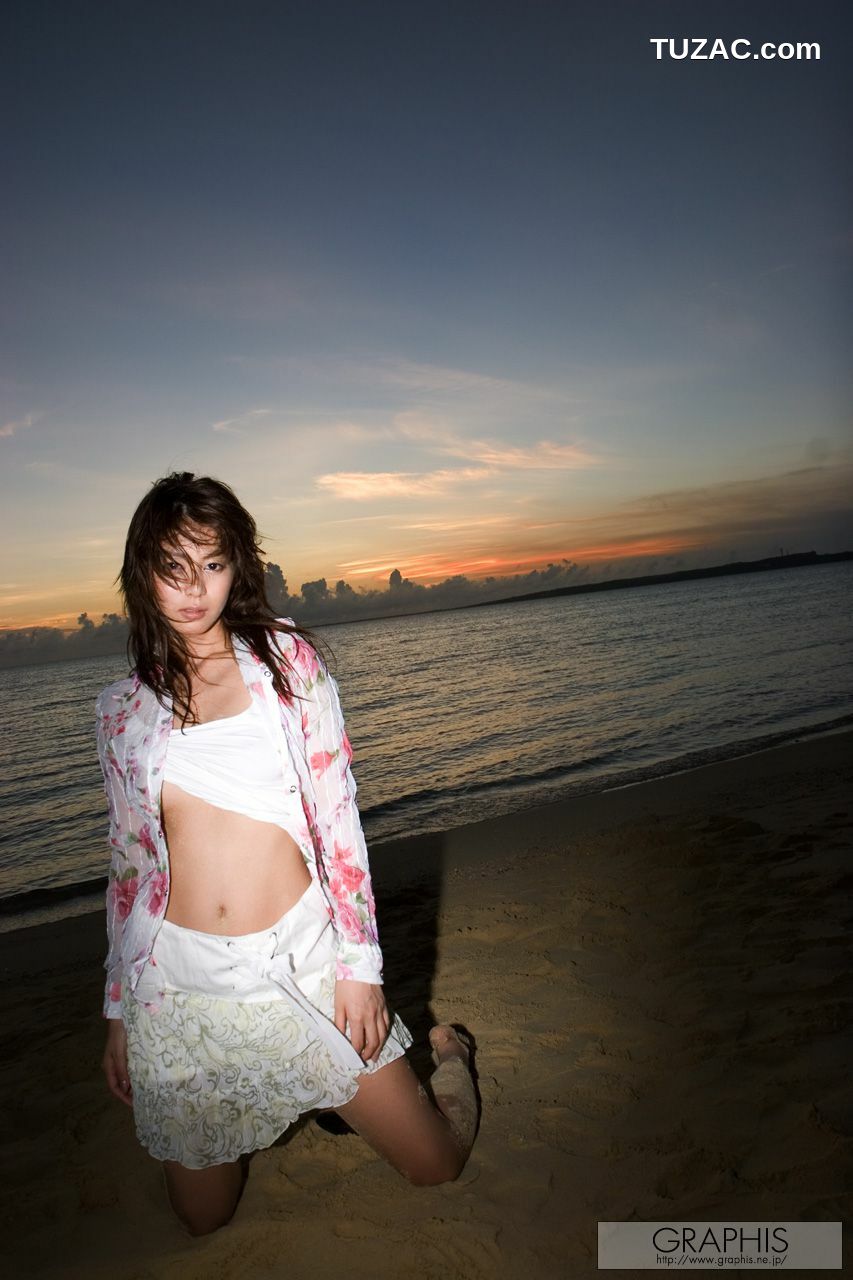 Graphis_穂花《Whispers》 Gals 写真集[22P]