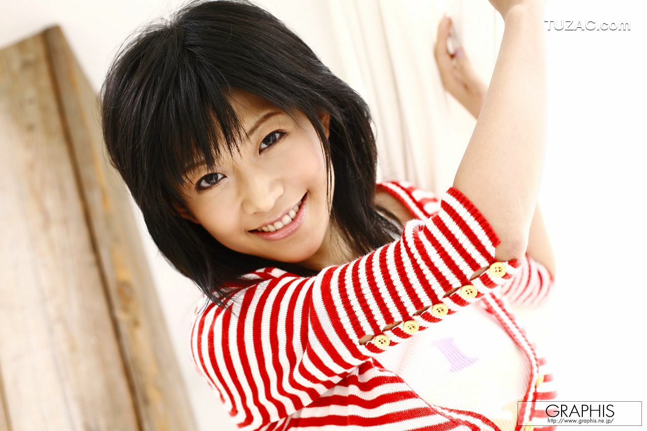 Graphis_範田紗々《Natural Distance》 Gals 写真集[32P]