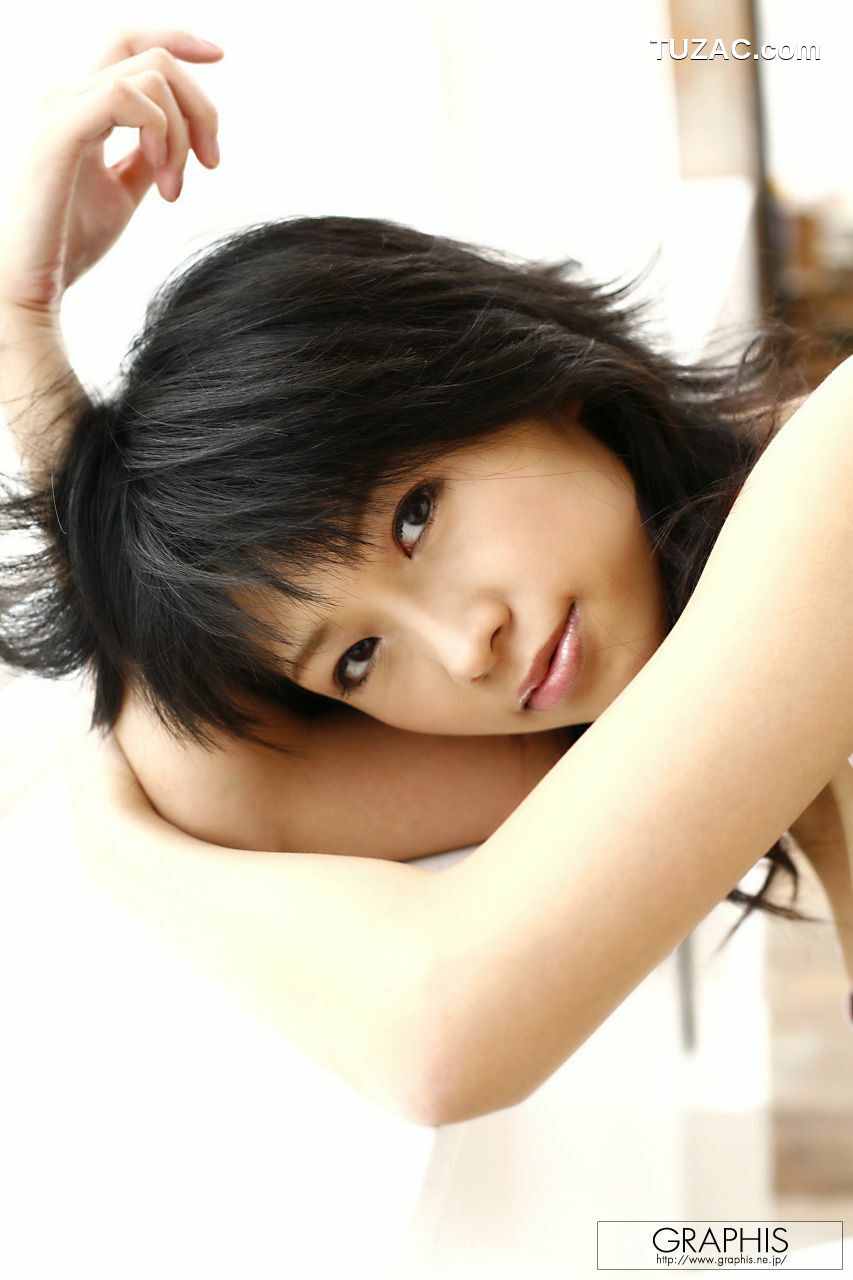 Graphis_範田紗々《Natural Distance》 Gals 写真集[32P]