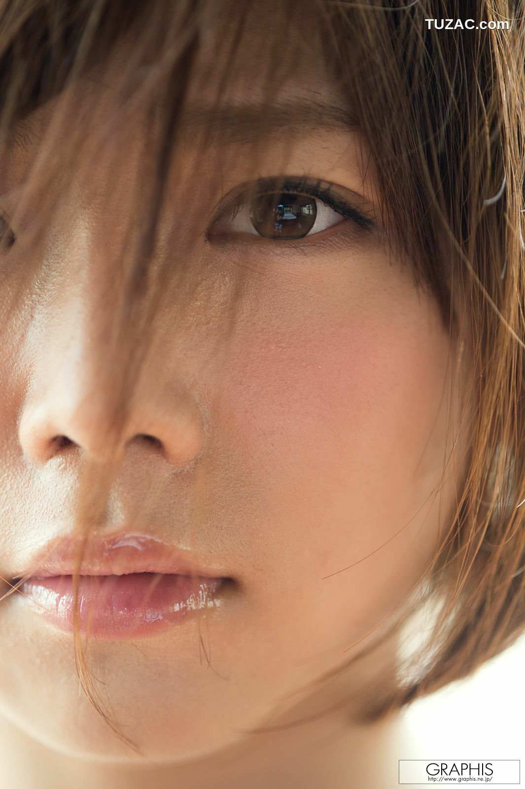 Graphis_紗倉まな《Kisses From You》 Special Contents 写真集[43P]