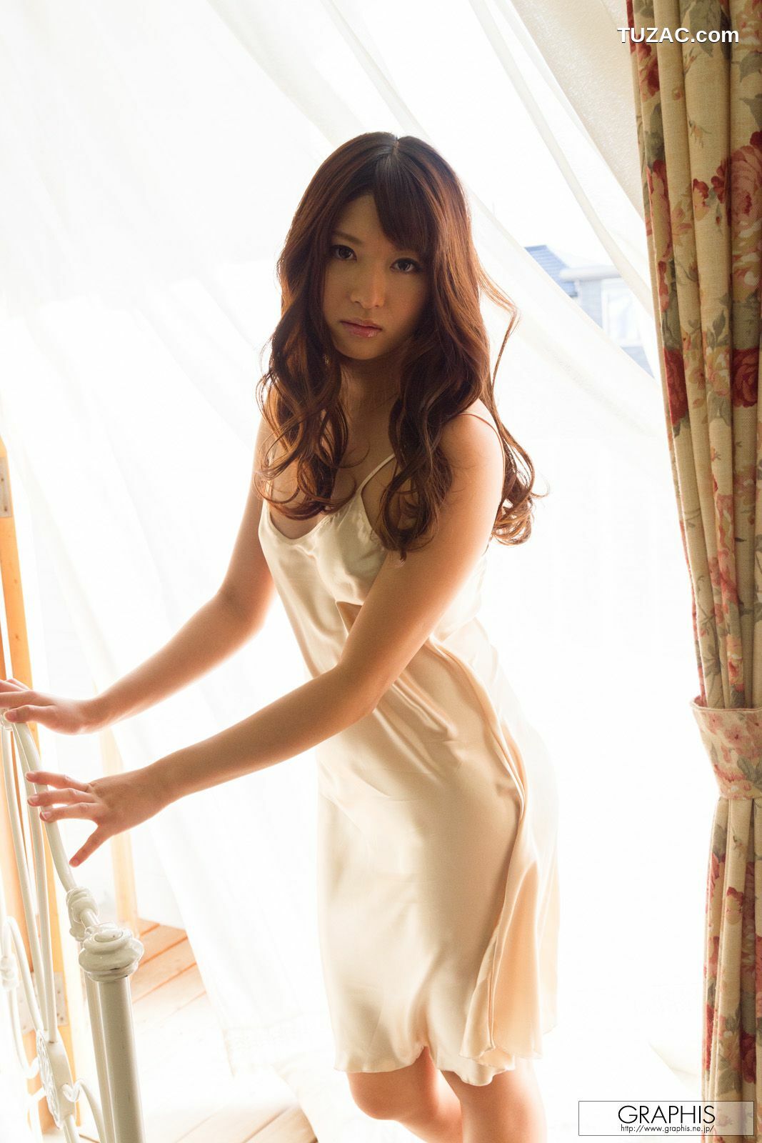 Graphis_绪川里绪《Awesome》 Gals 写真集[42P]