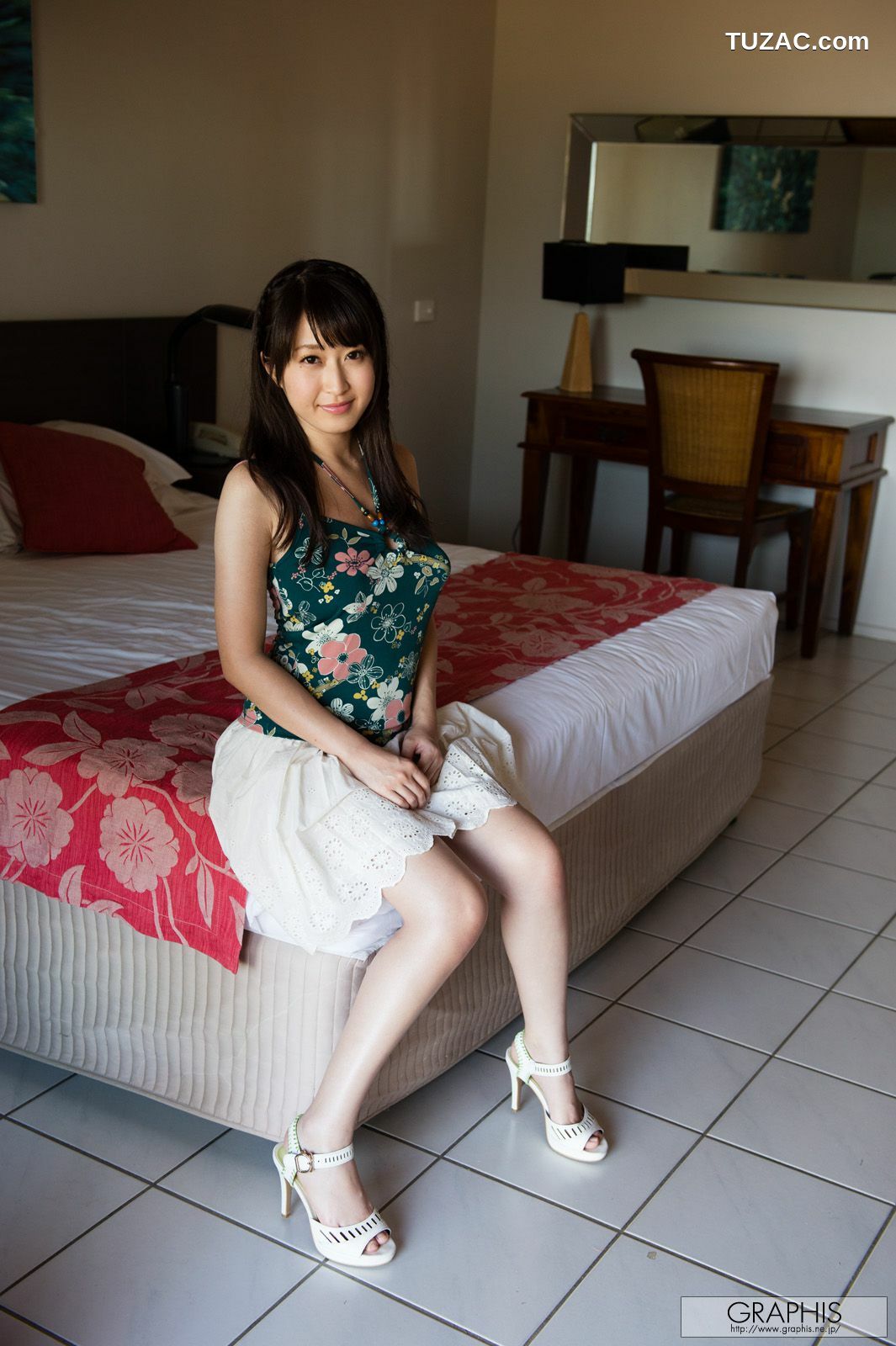 Graphis_美里有紗《South Wind》 Special Contents 写真集[40P]