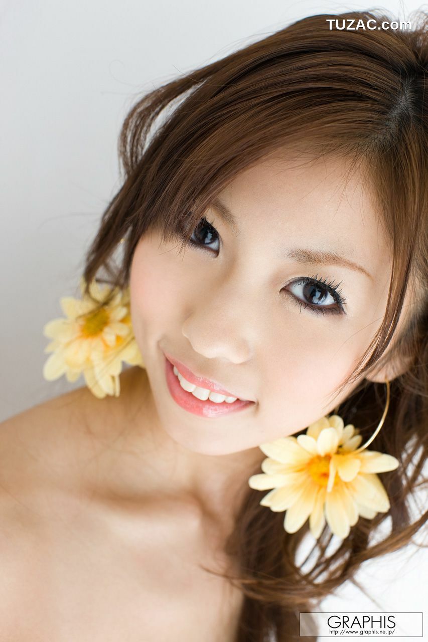 Graphis_茅ヶ崎リサ/茅之崎里沙《Pure Sunflower》 Gals 写真集[34P]