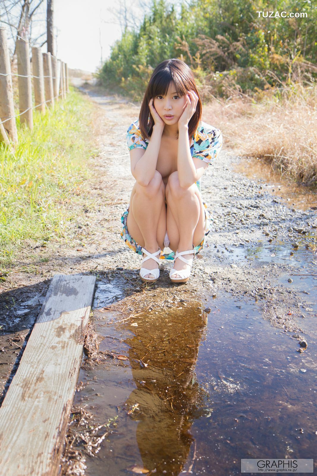 Graphis_葵つかさ/葵司《Careless Grace》 Gals 写真集[29P]