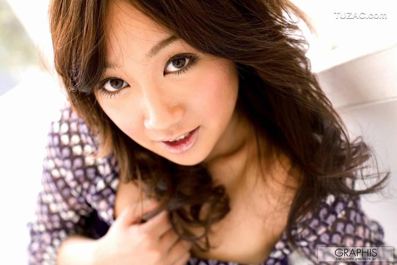 Graphis_赤西涼《Tree Leakage Day》 Gals 写真集[37P]