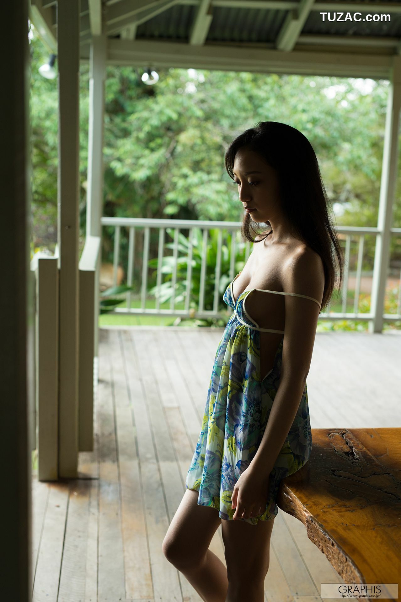 Graphis_辻本杏《Saturation》 Gals 写真集[30P]