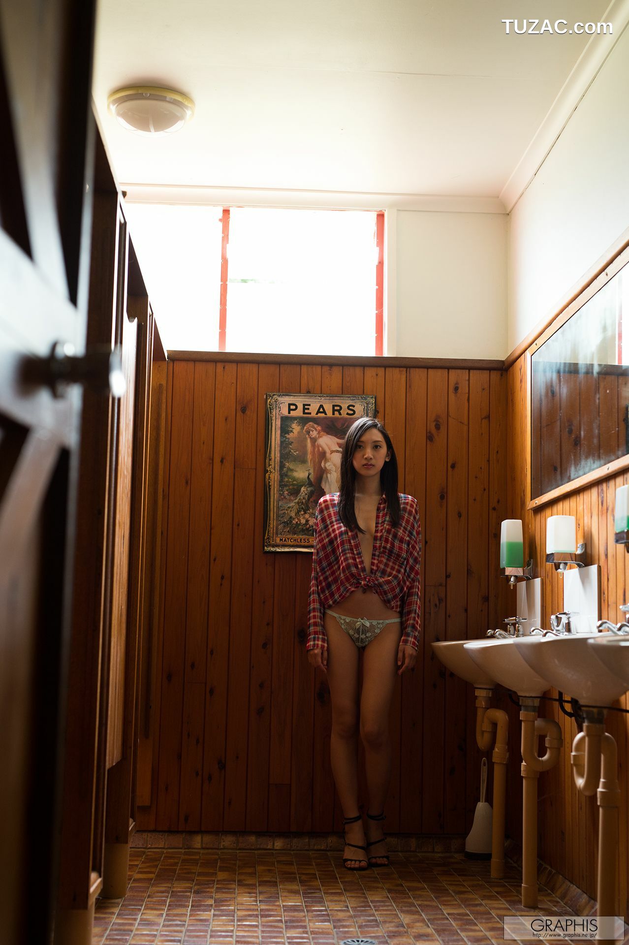 Graphis_辻本杏《Saturation》 Gals 写真集[30P]