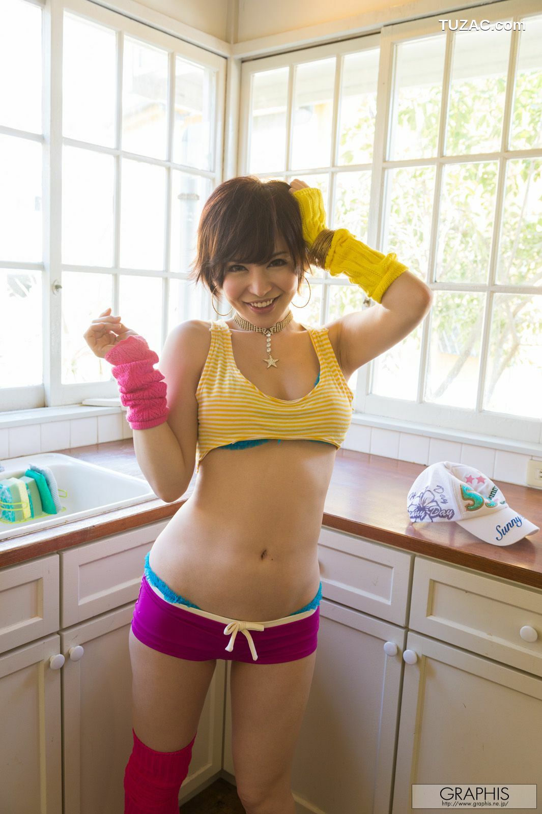 Graphis_里美ゆりあ《Pussy Cat》 Gals 写真集[31P]