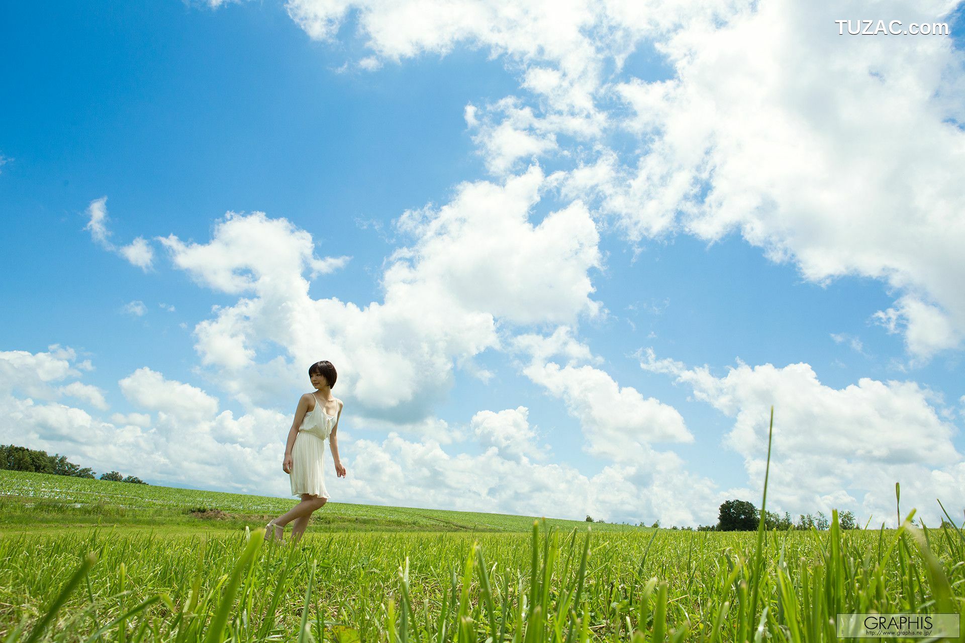 Graphis_鈴村 あいり《Summer Special 2015 》 写真集[64P]