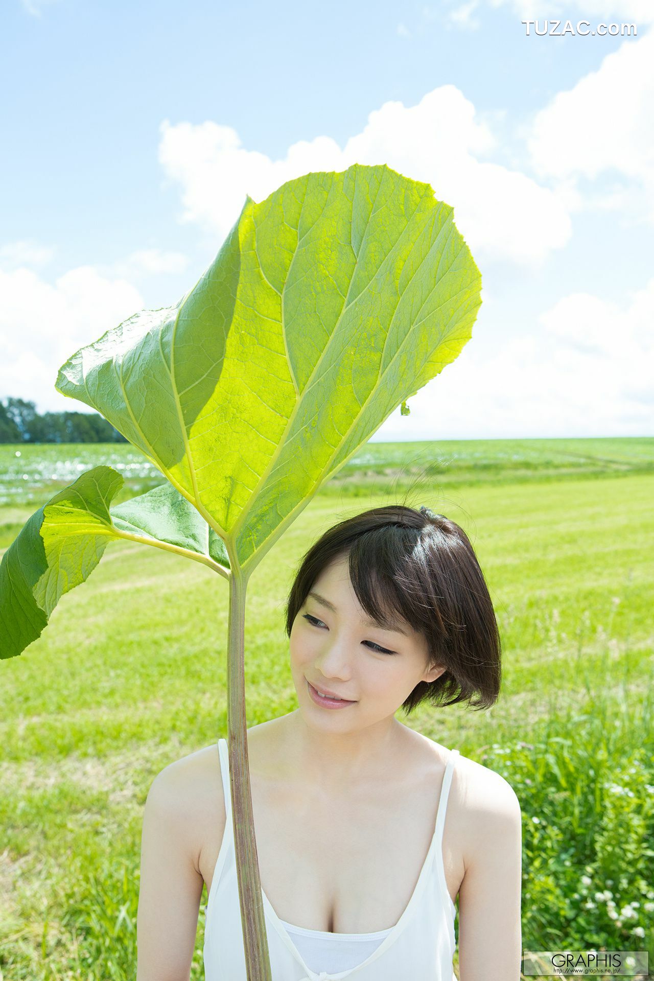 Graphis_鈴村 あいり《Summer Special 2015 》 写真集[64P]