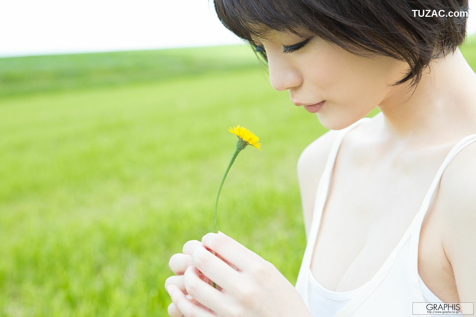 Graphis_鈴村 あいり《Summer Special 2015 》 写真集[64P]