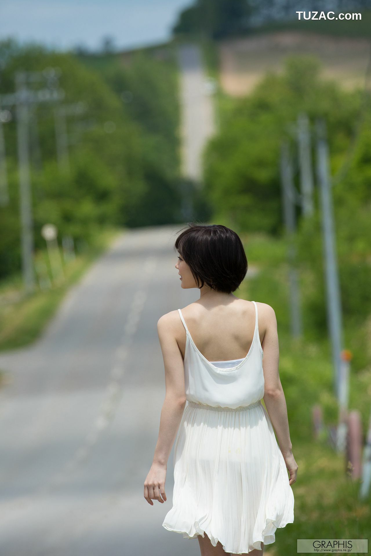 Graphis_鈴村 あいり《Summer Special 2015 》 写真集[64P]