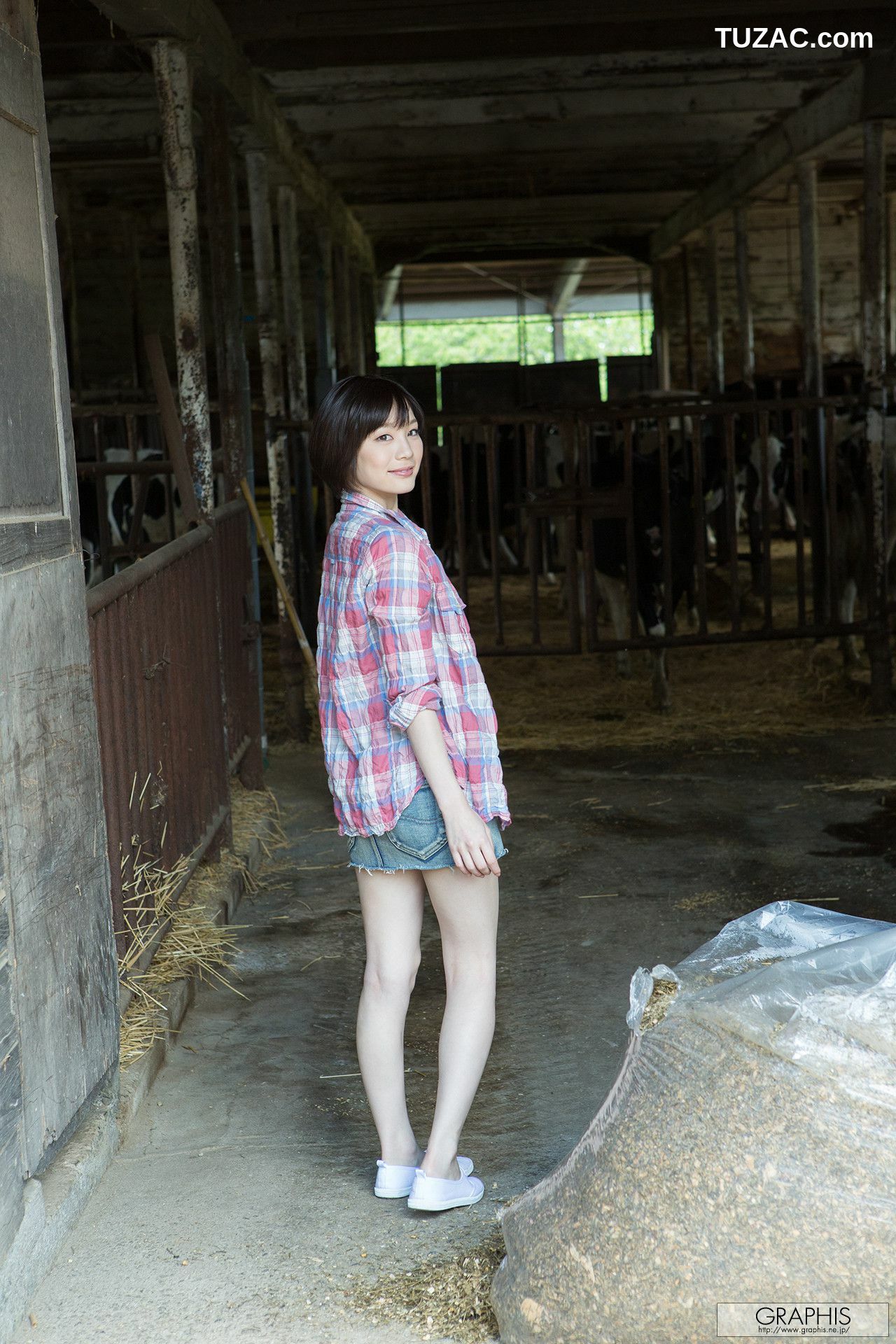 Graphis_鈴村 あいり《Summer Special 2015 》 写真集[64P]