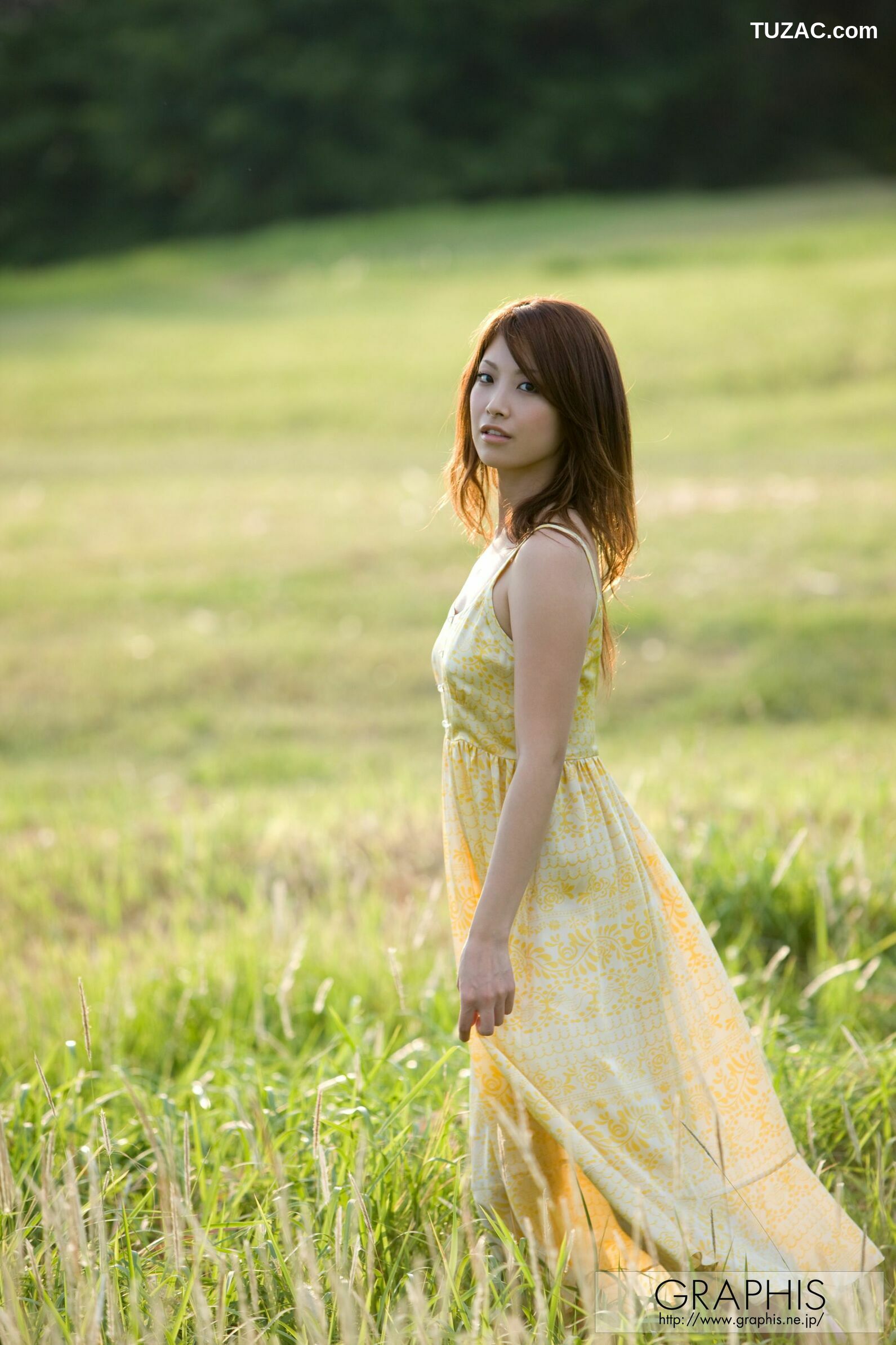 Graphis_雨音レイラ《Raindrops》 Special Contents 写真集[71P]