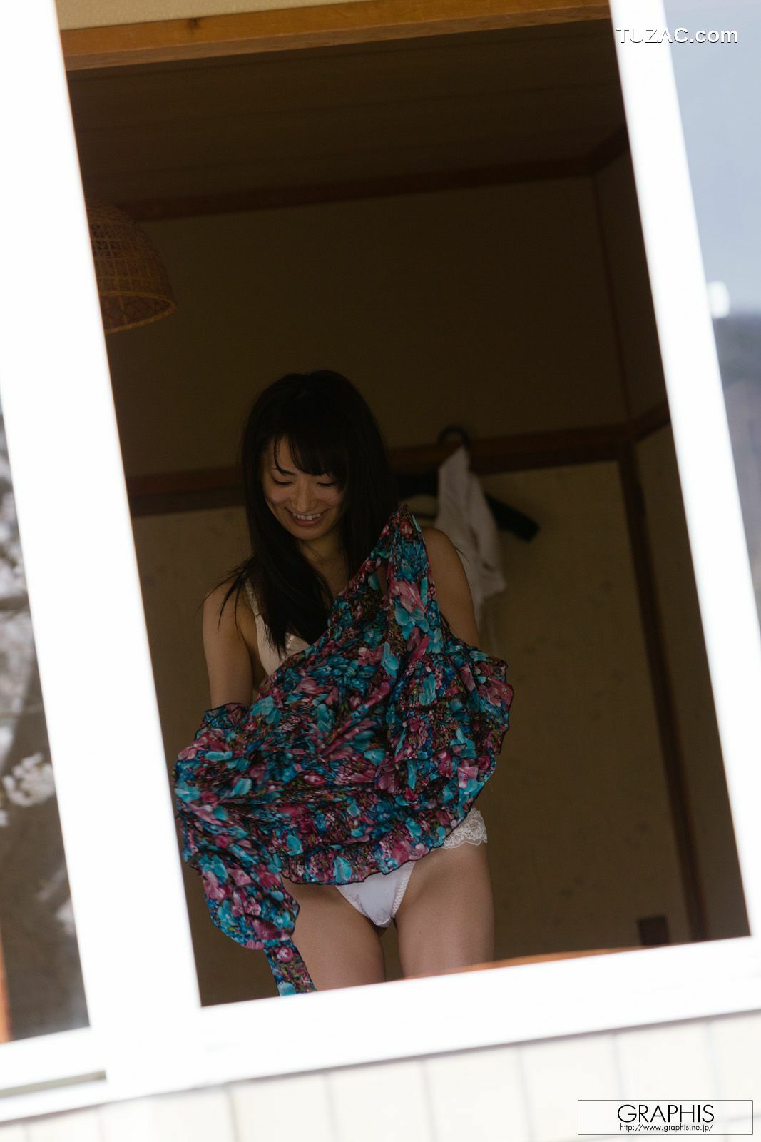 Graphis_香西咲《Footloose》 Gals 写真集[24P]