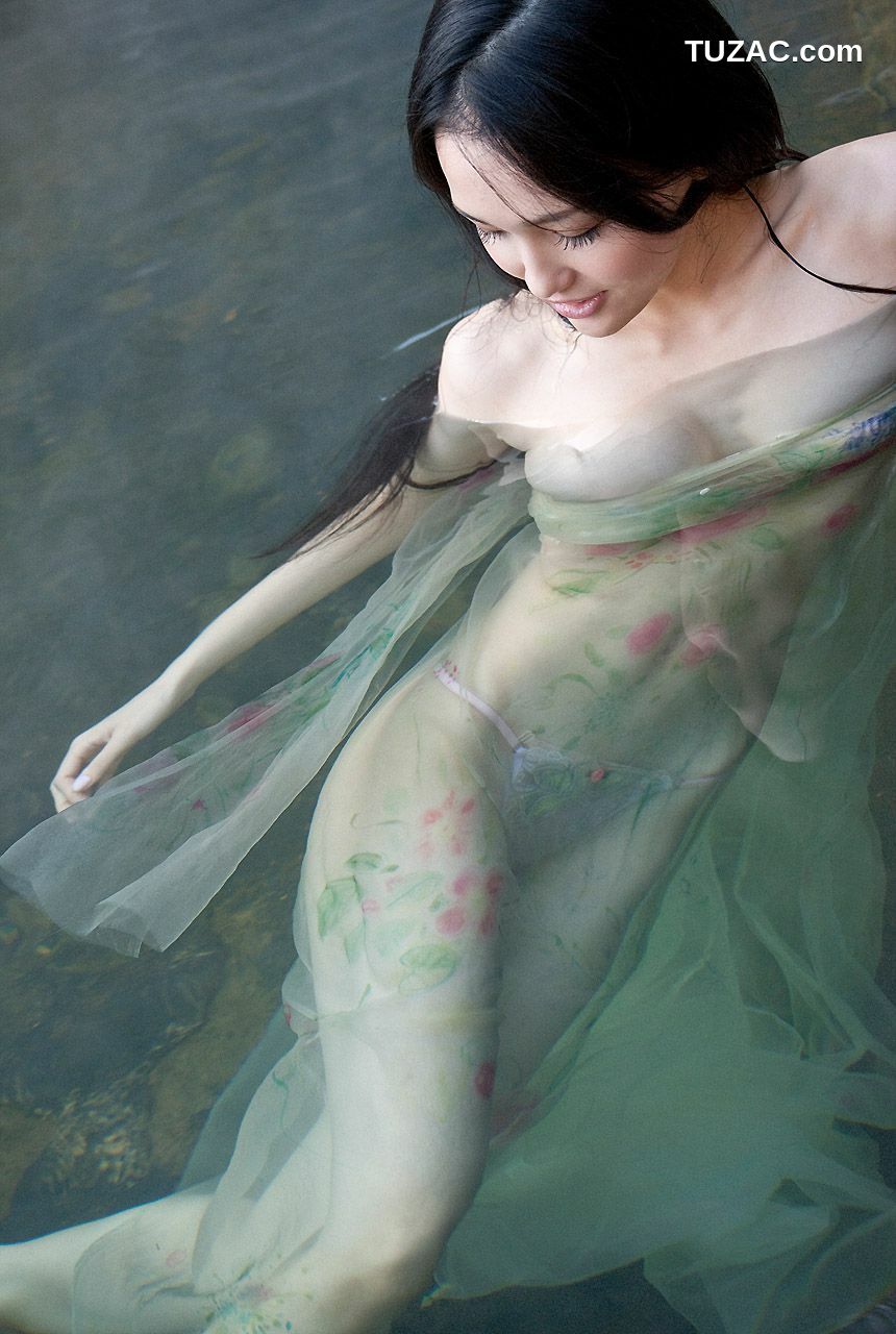 Image.tv_かでなれおん/嘉那蕾音《LOVE is REON》 写真集[32P]