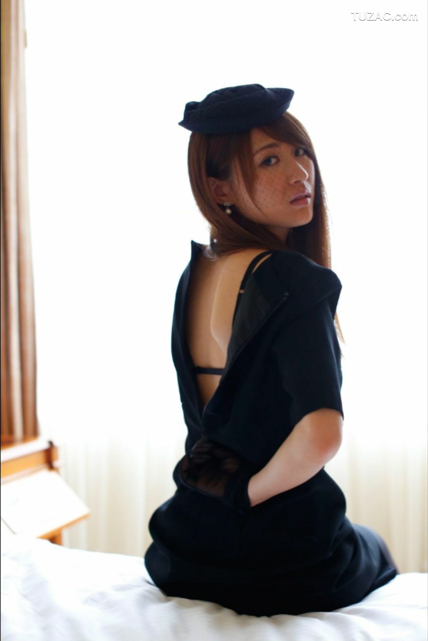 Image.tv_山口沙紀《メロウなアフタヌーン》 写真集[44P]