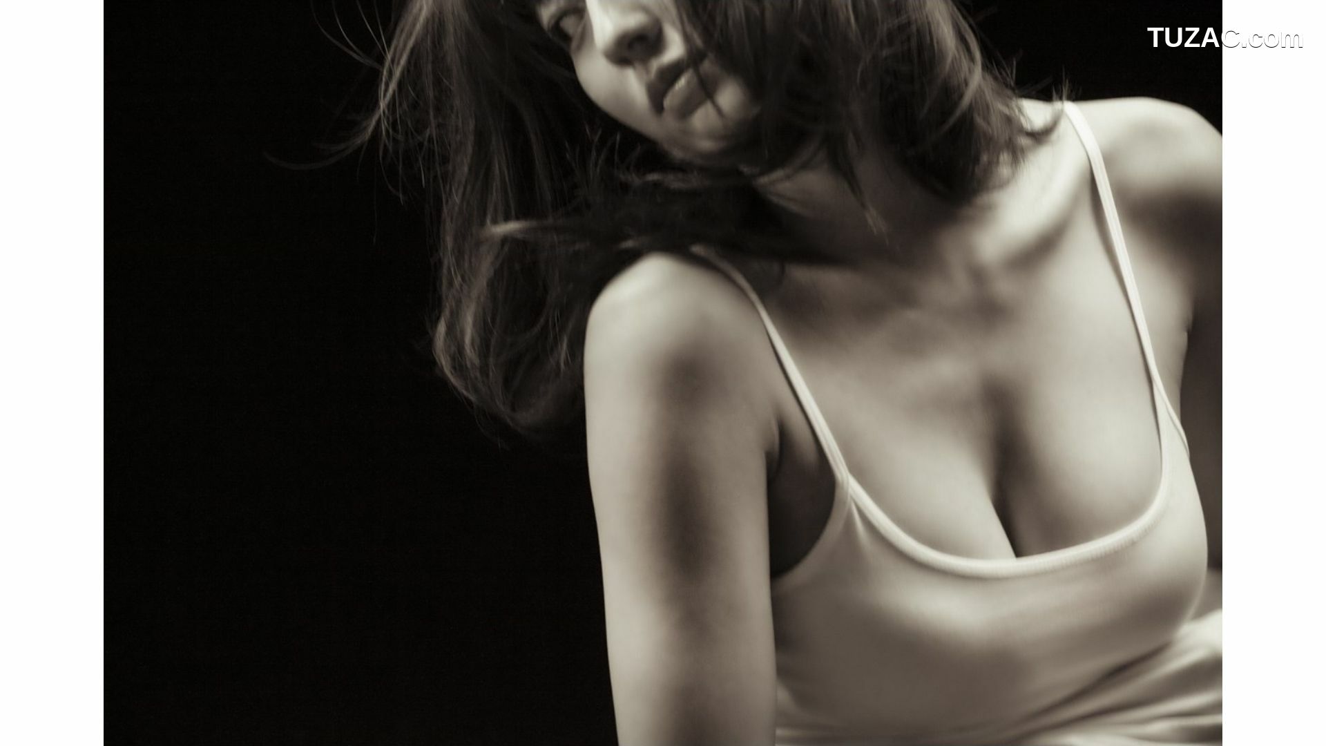 Image.tv_杉本有美《baby don&amp;#039;t cry》 写真集[34P]