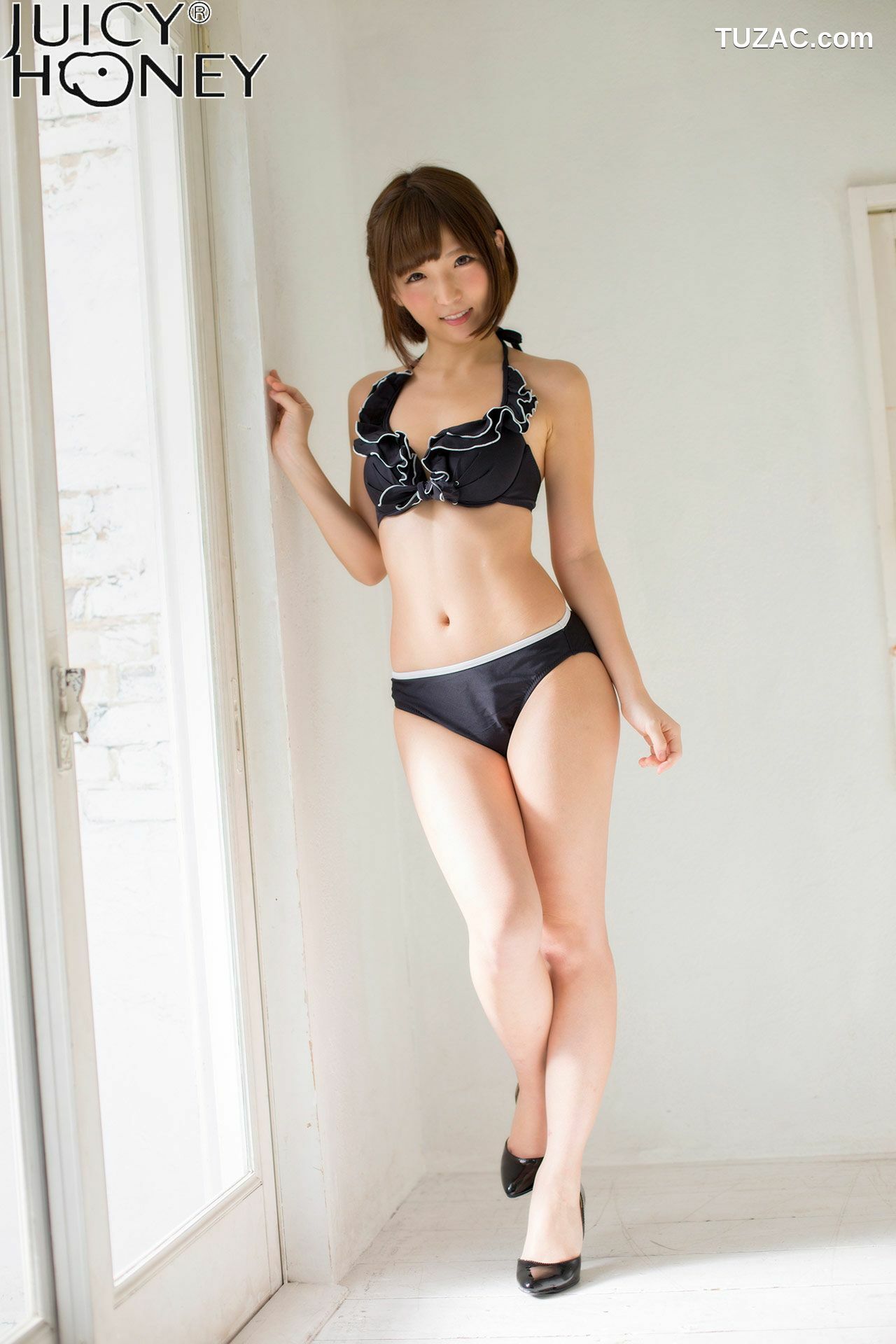Juicy Honey_ トレカ連動写真集 佐倉絆《THE.DELUXE.2017》 写真集[37P]