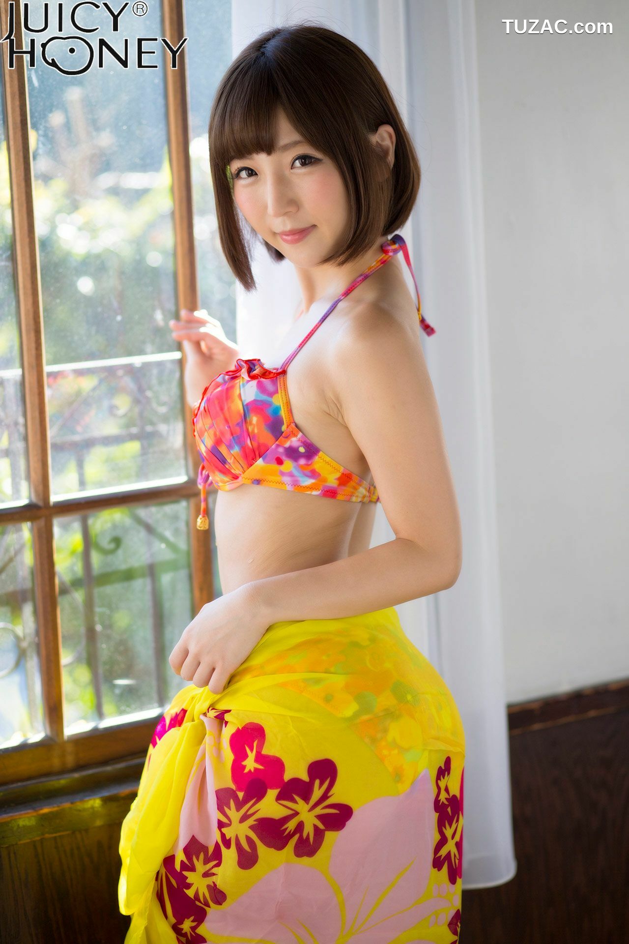 Juicy Honey_ トレカ連動写真集 佐倉絆《THE.DELUXE.2017》 写真集[37P]