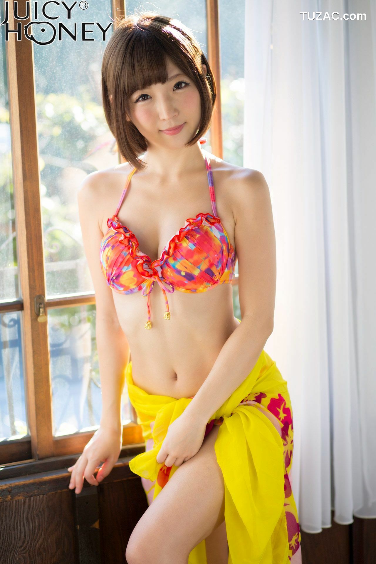 Juicy Honey_ トレカ連動写真集 佐倉絆《THE.DELUXE.2017》 写真集[37P]