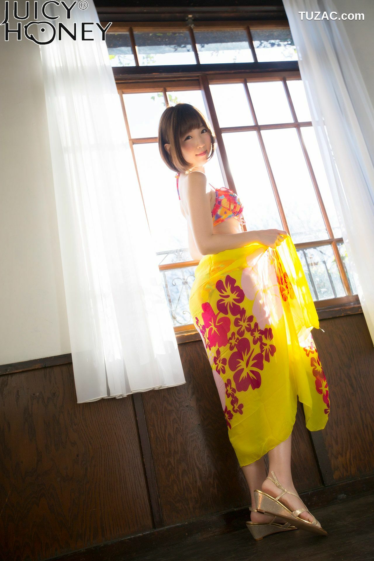Juicy Honey_ トレカ連動写真集 佐倉絆《THE.DELUXE.2017》 写真集[37P]