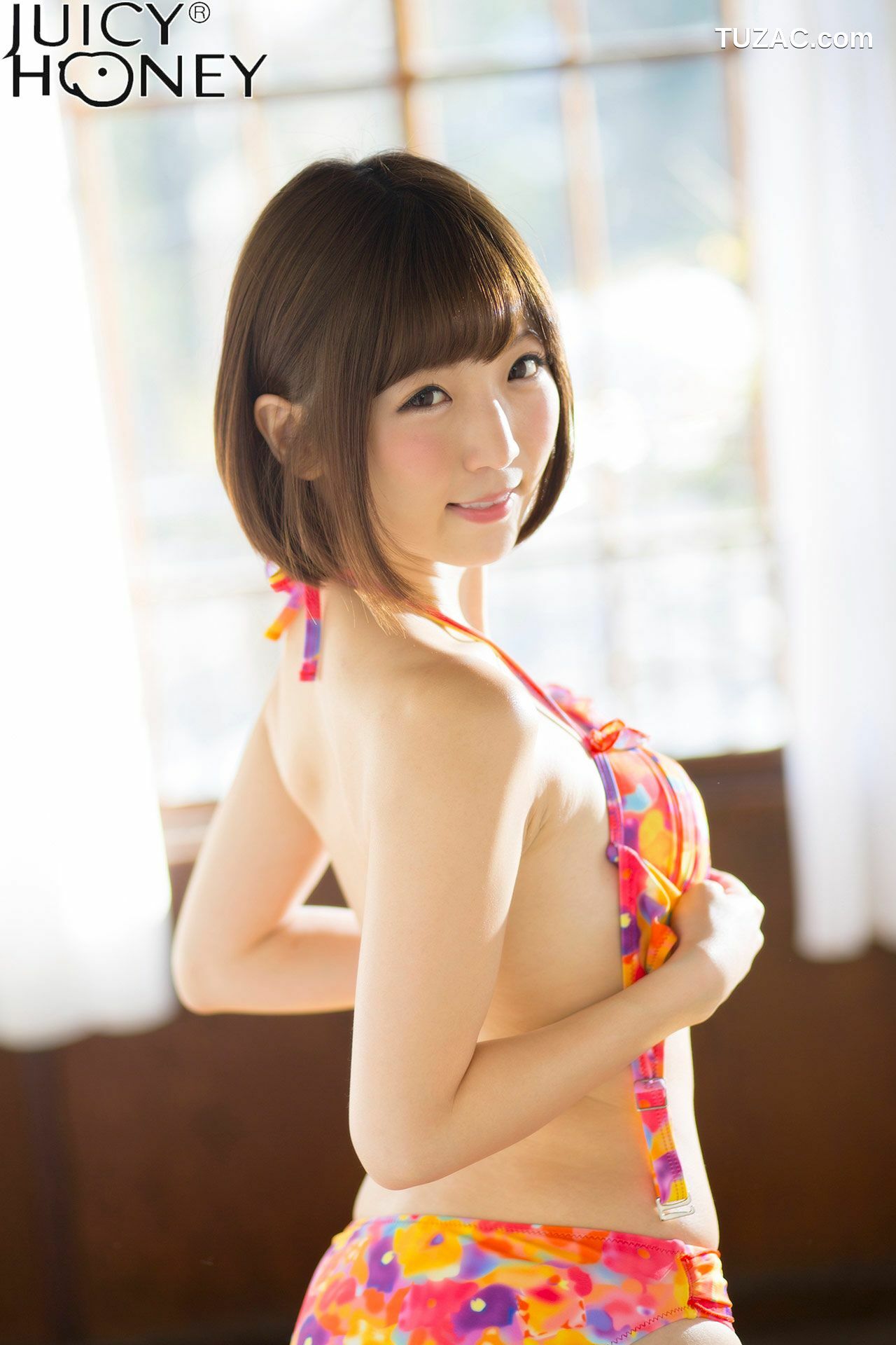 Juicy Honey_ トレカ連動写真集 佐倉絆《THE.DELUXE.2017》 写真集[37P]