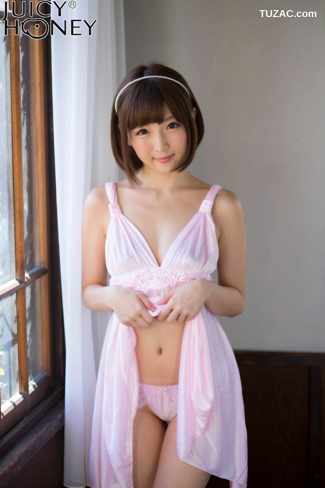 Juicy Honey_ トレカ連動写真集 佐倉絆《THE.DELUXE.2017》 写真集[37P]