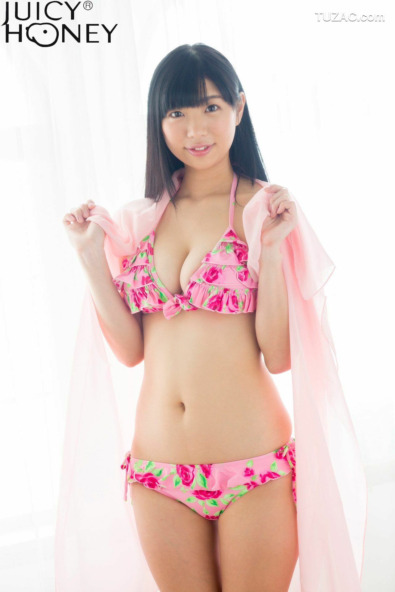 Juicy Honey_ トレカ連動写真集 桐谷まつり《THE.DELUXE.2017》 写真集[29P]