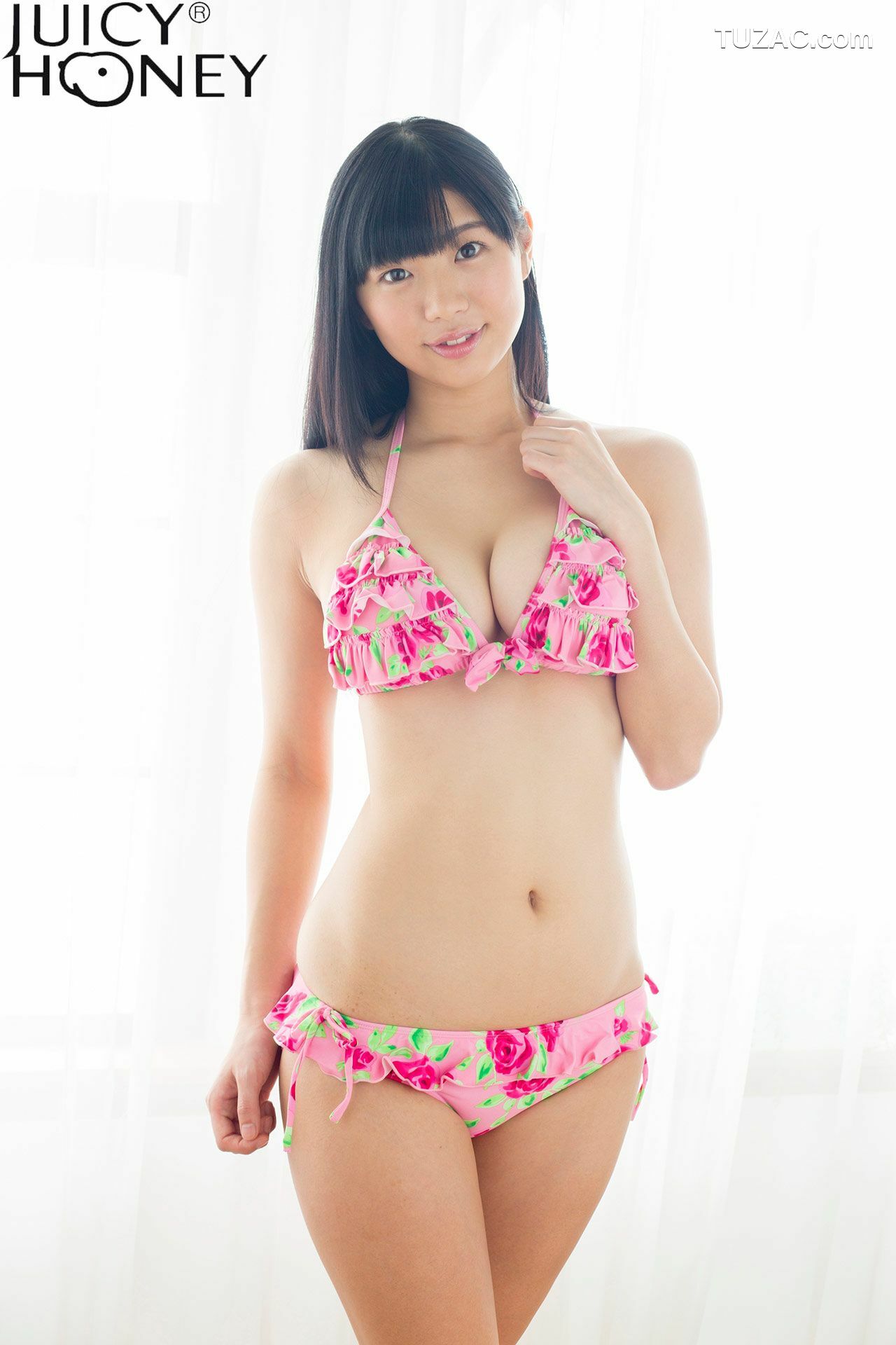 Juicy Honey_ トレカ連動写真集 桐谷まつり《THE.DELUXE.2017》 写真集[29P]