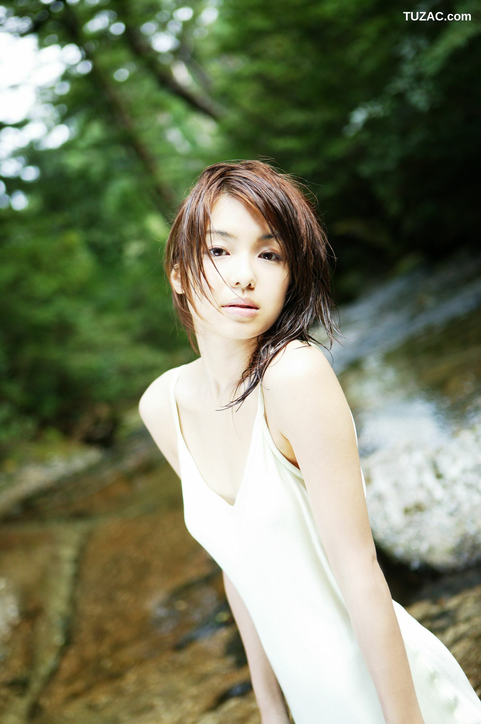 NS Eyes_ SF-No.412 内山理名 Rina Uchiyama 写真集[40P]