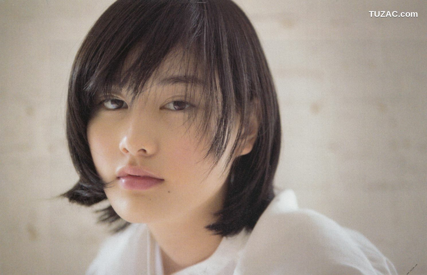 PB写真集_Ai Hashimoto 橋本愛《杂志图片》 写真合集 [105P]