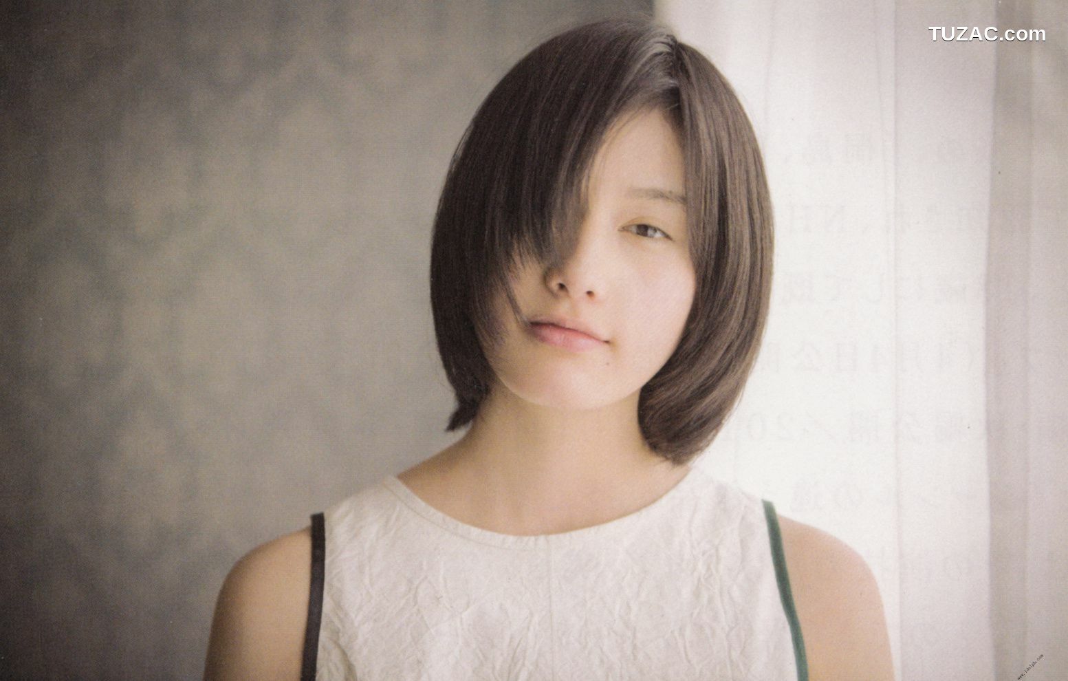 PB写真集_Ai Hashimoto 橋本愛《杂志图片》 写真合集 [105P]