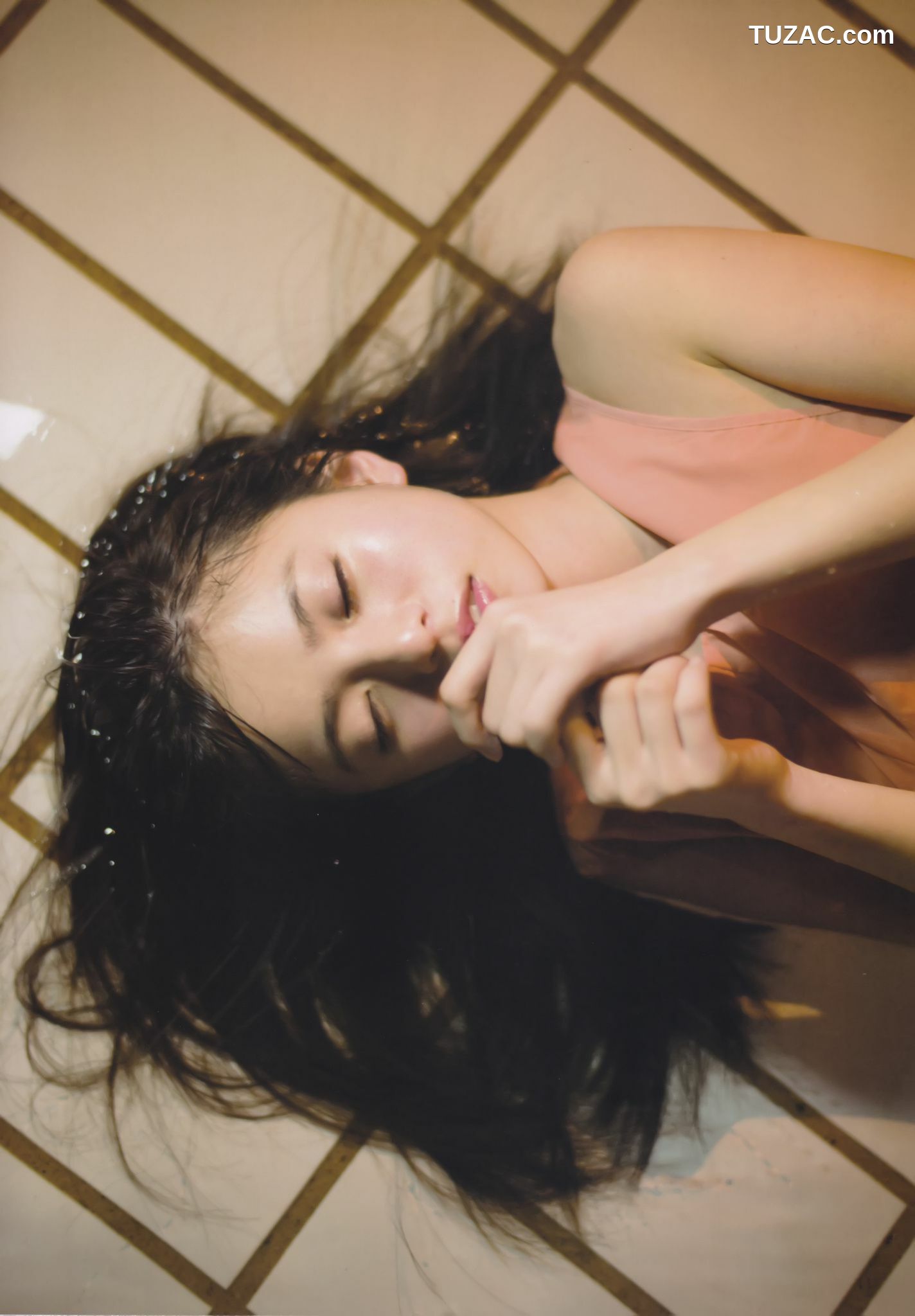 PB写真集_Asuka Saito 齋藤飛鳥 《潮騷》 [120P]