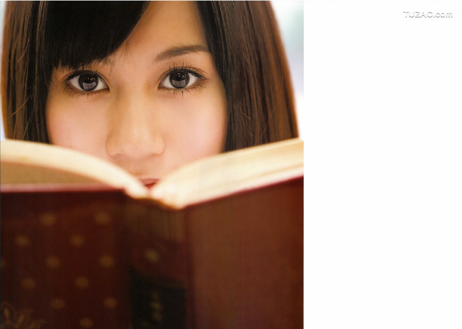 PB写真集_Atsuko Maeda 前田敦子 《In-Tokyo》[82P]