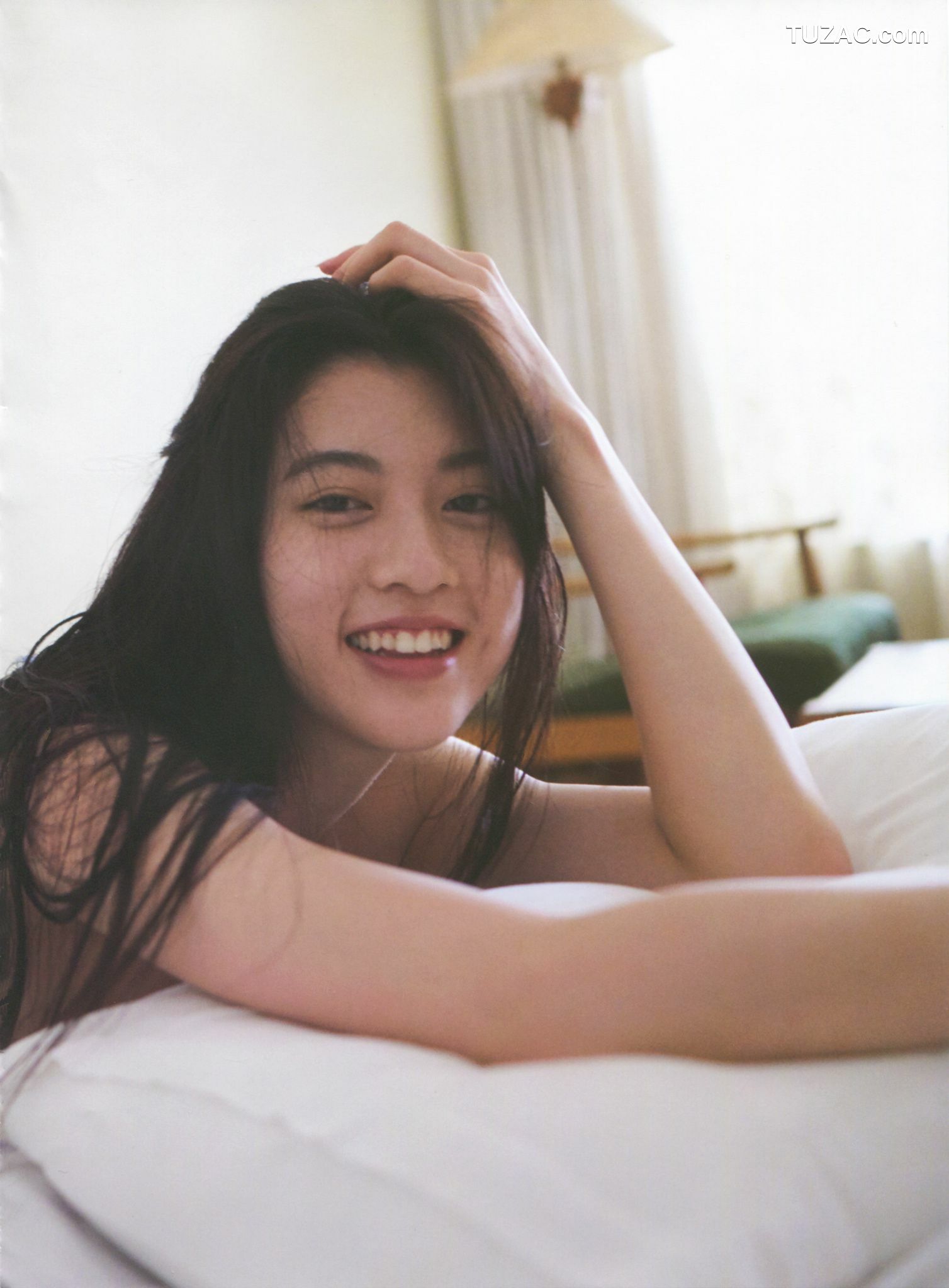 PB写真集_Ayaka Miyoshi 三吉彩花 《わたし》[135P]
