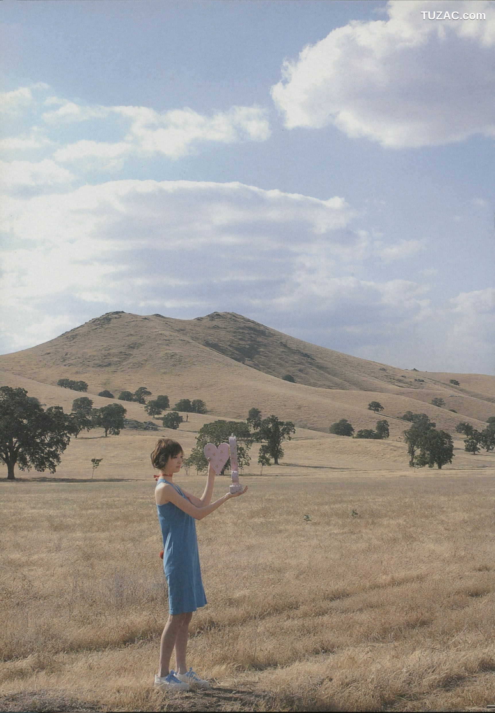 PB写真集_Emi Suzuki 铃木惠美 《Love》[56P]