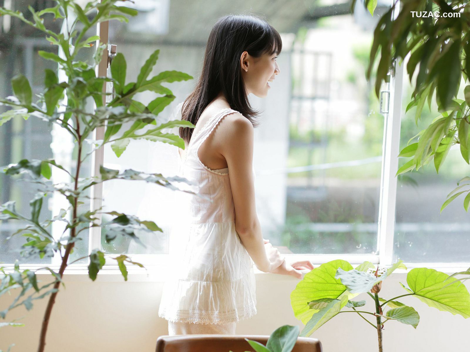 PB写真集_Honoka Akimoto 秋本帆華 《PROTO STAR》 [65P]