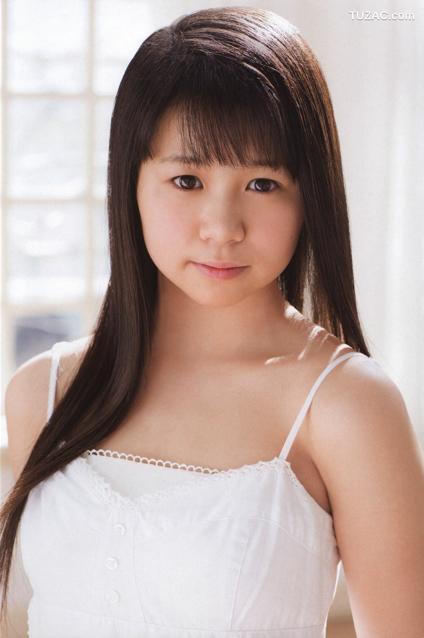 PB写真集_Juice=Juice《OFFICIAL PHOTO BOOK》 写真集[90P]