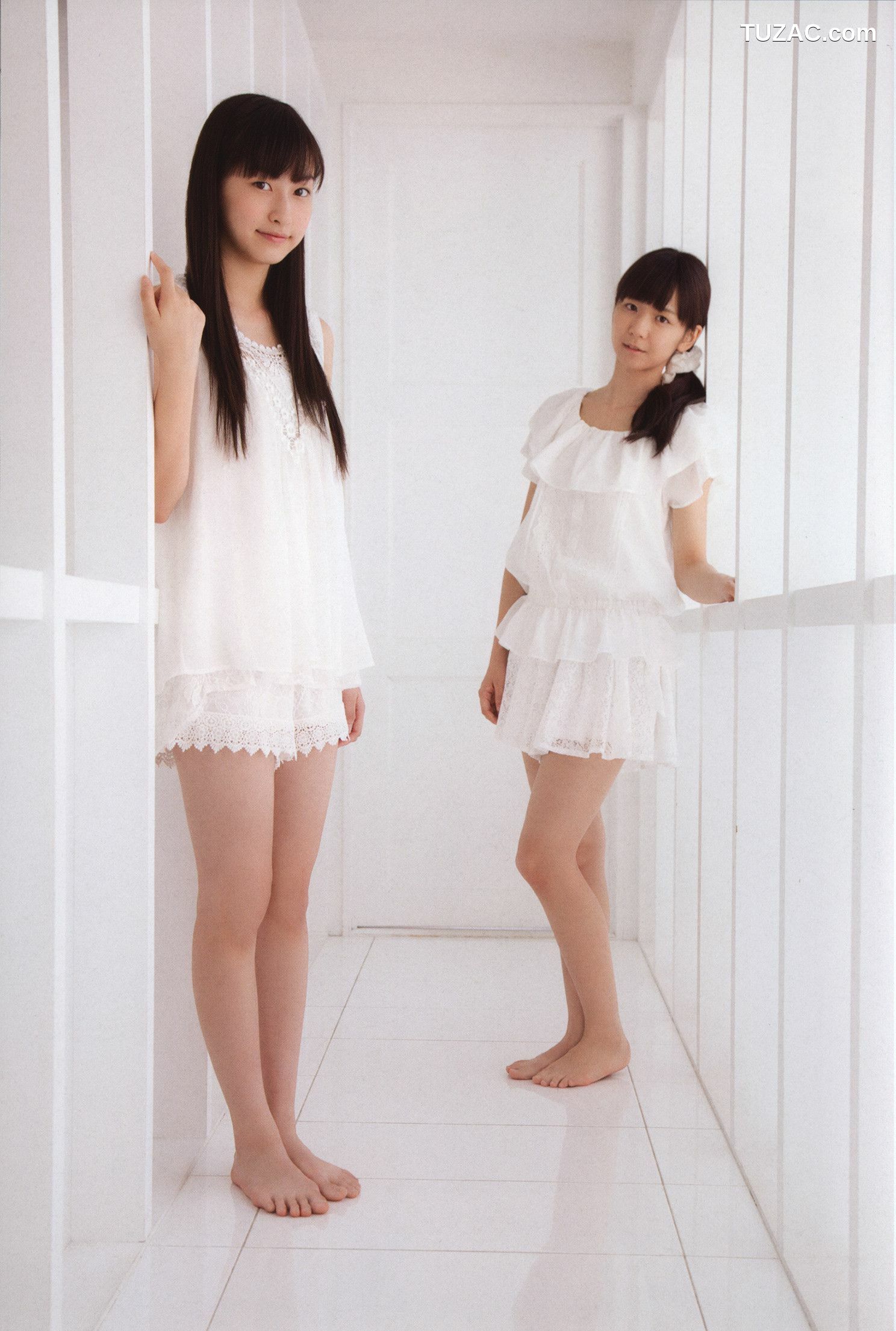 PB写真集_Juice=Juice《OFFICIAL PHOTO BOOK》 写真集[90P]