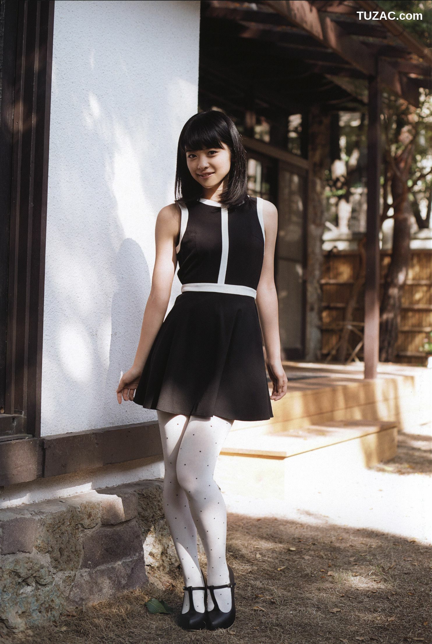 PB写真集_Juice=Juice《OFFICIAL PHOTO BOOK》 写真集[90P]