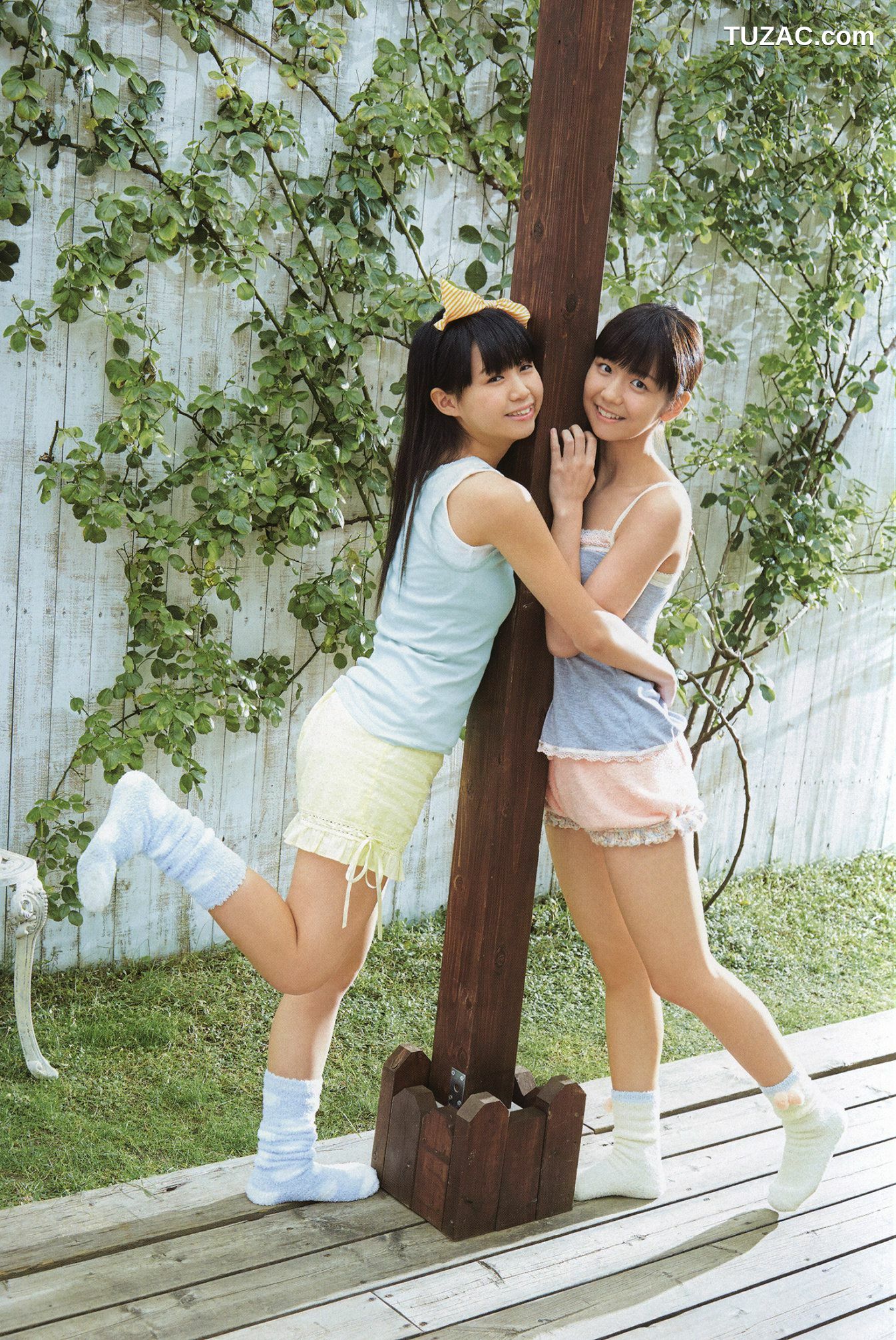 PB写真集_Juice=Juice《OFFICIAL PHOTO BOOK》 写真集[90P]