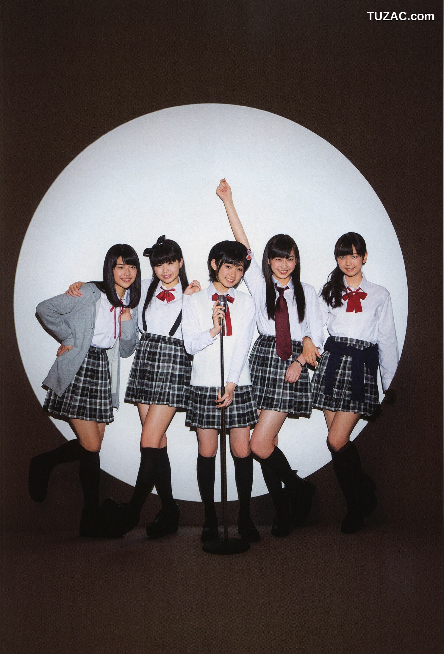 PB写真集_Juice=Juice《OFFICIAL PHOTO BOOK》 写真集[90P]